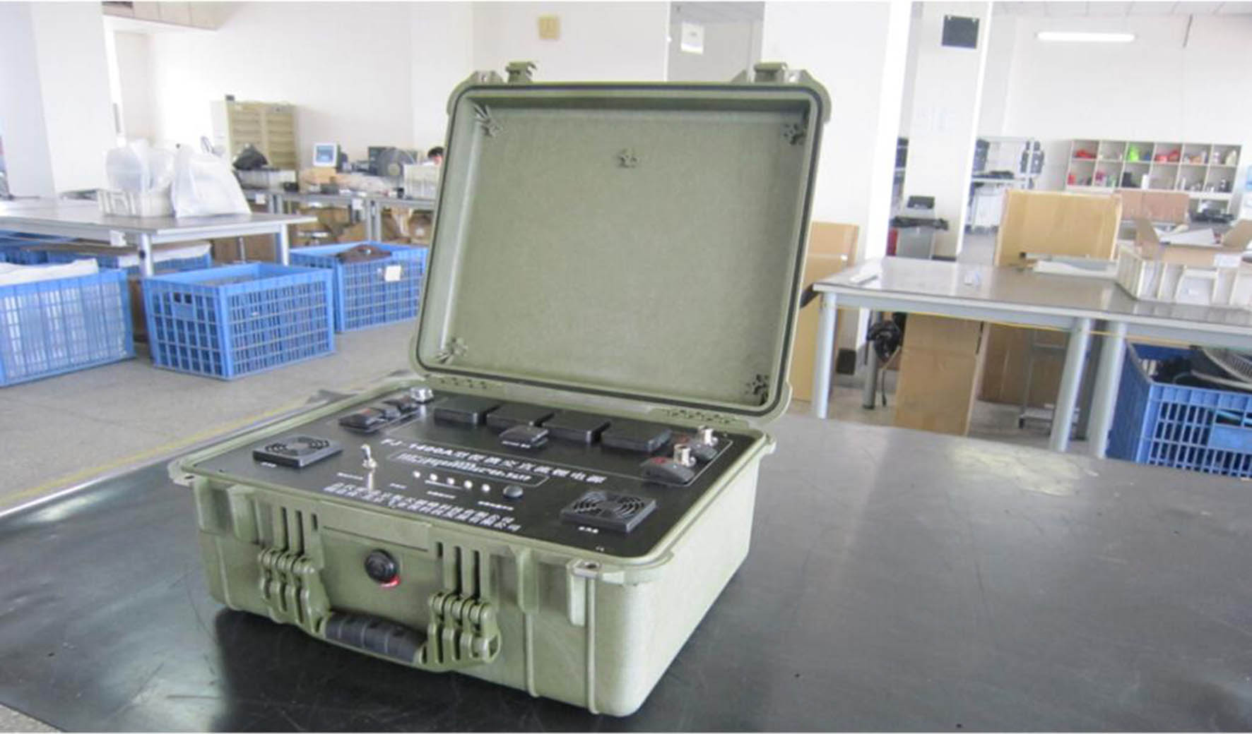 FB-1400��Яͨ�ŵ�Դ